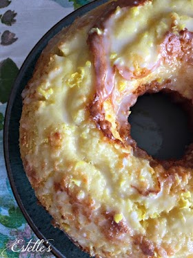 LADY BIRD JOHNSON’S LEMON CAKE