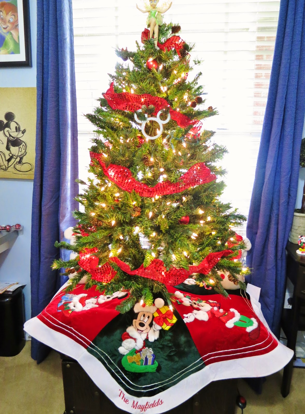 Life By The Pool. . .it's just BETTER!: Decorating my Disney Tree