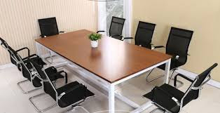 Cách chọn bàn họp cho phòng họp hiên đại