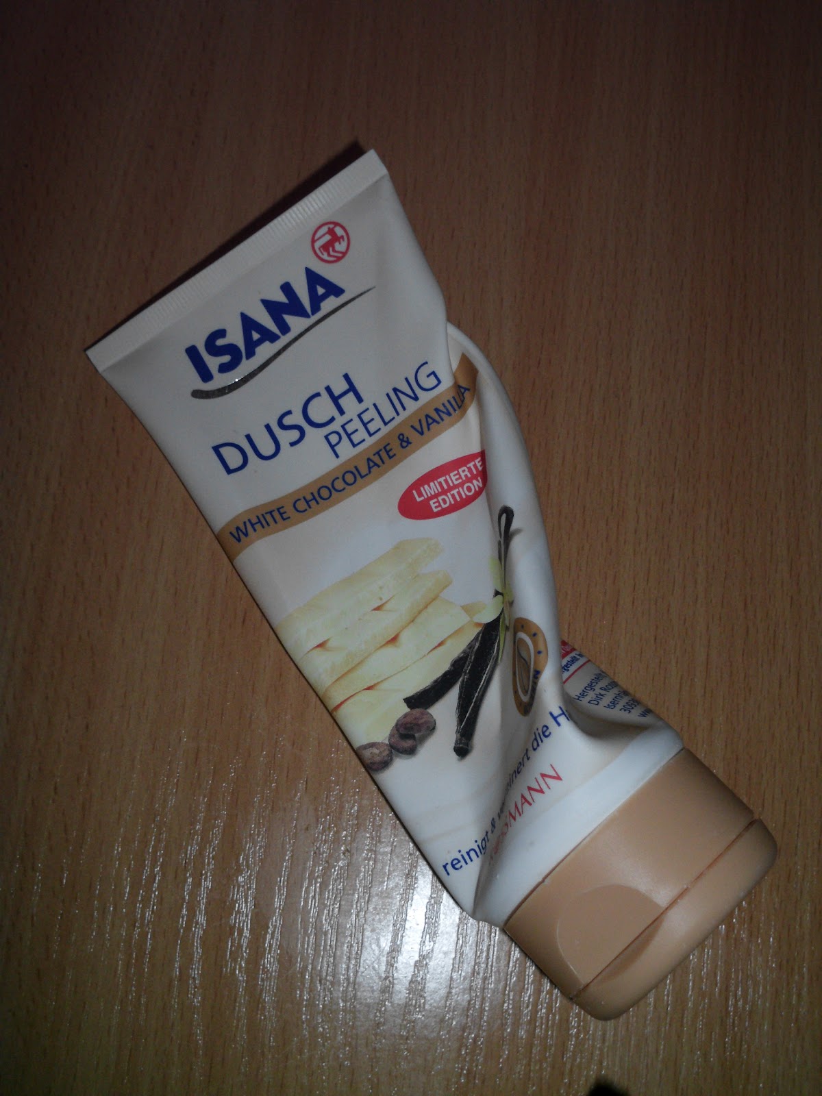 Isana, peeling pod prysznic biała czekolada i wanilia