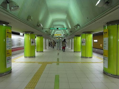 Estación del metro Arquitectura moderna 