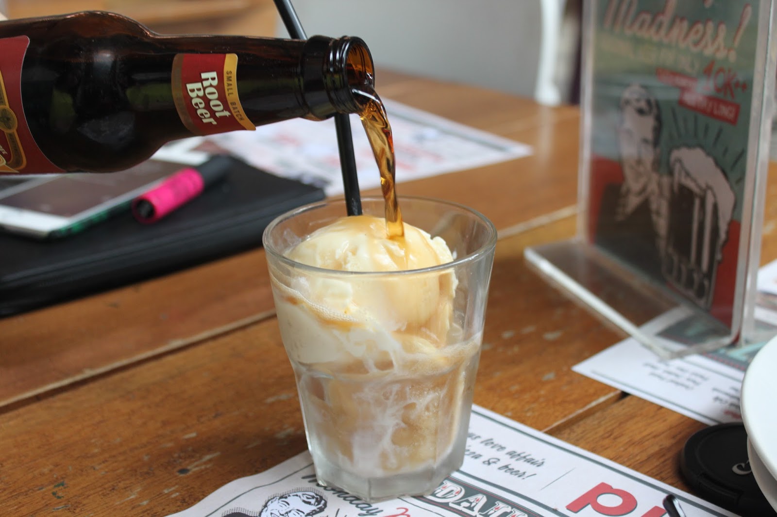 Pizza è Birra (PVJ Bandung) et l'amour