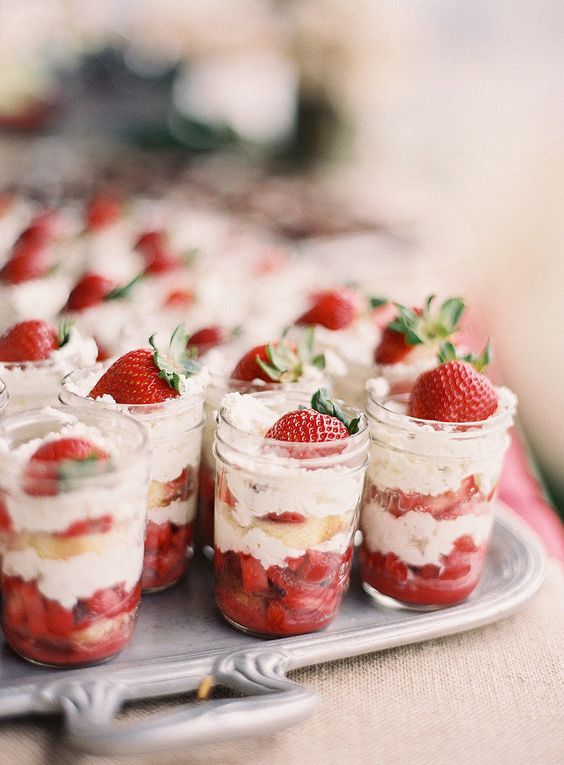 Put pretty much any dessert in a mason jar and it looks adorable. Perfect little desserts for an outdoor summer wedding.