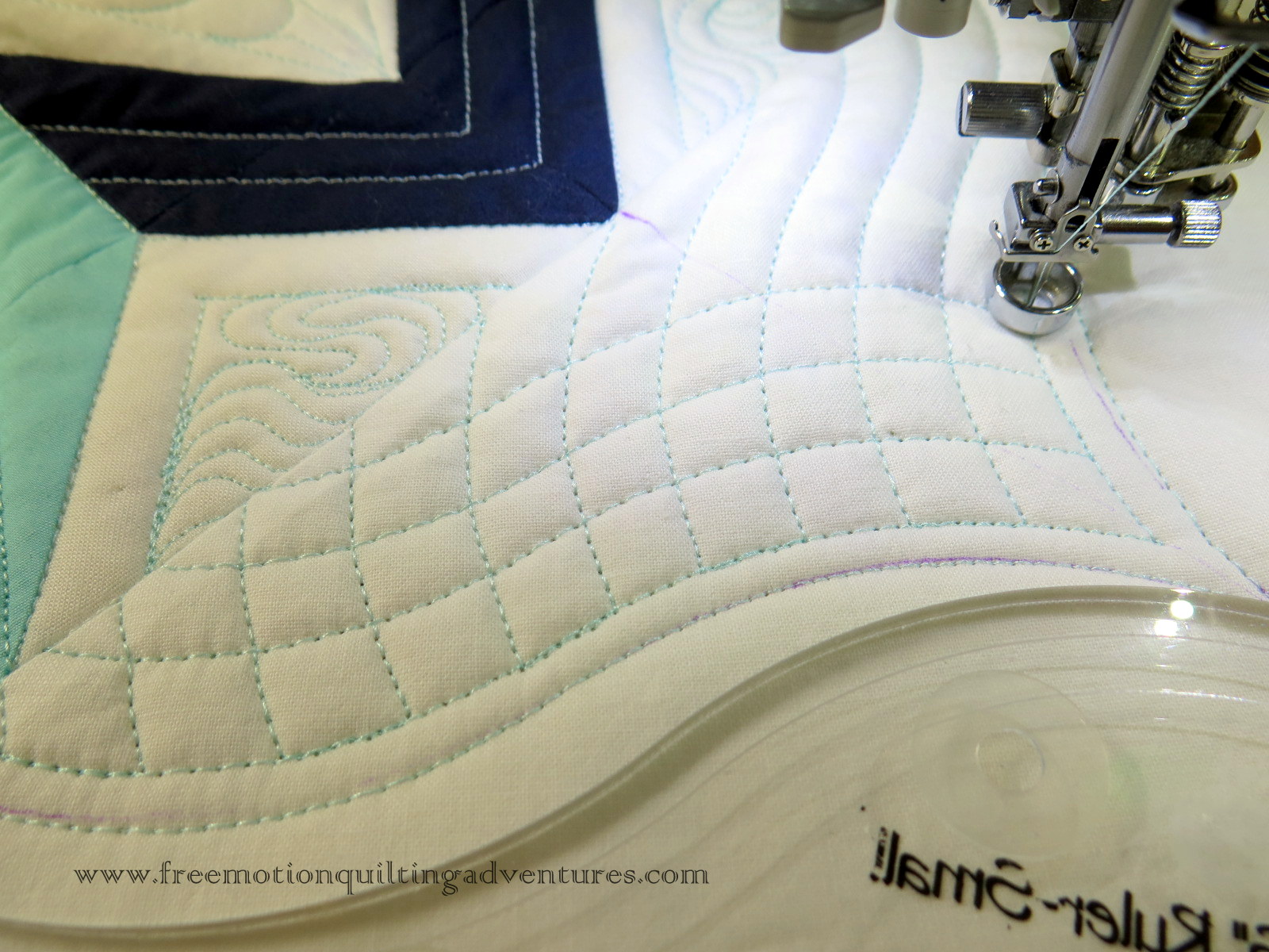 Amy's Free Motion Quilting Adventures Quilting with Rulers Double Curved Crosshatching