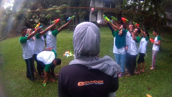 Keseruan outbound di Bogor