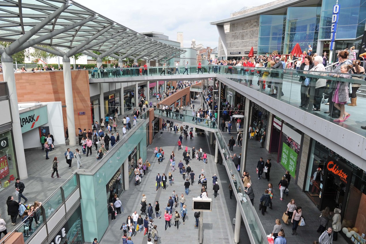 it s designed to capture customers from the pedestrianized center just like the shopping center buildings in essen but even better than the typical it s designed to capture customers from the pedestrianized center just like the shopping center buildings in essen but even better than the typical