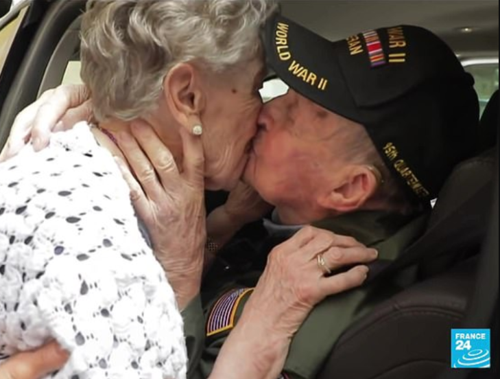 Heartwarming Reunion Of An American Veteran, 97, And A French Woman, 92, Who Fell In Love During World War II Heartwarming Reunion Of An American Veteran, 97, And A French Woman, 92, Who Fell In Love During World War II