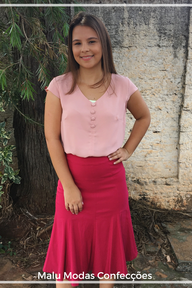 blusa rosa combina com que cor de saia