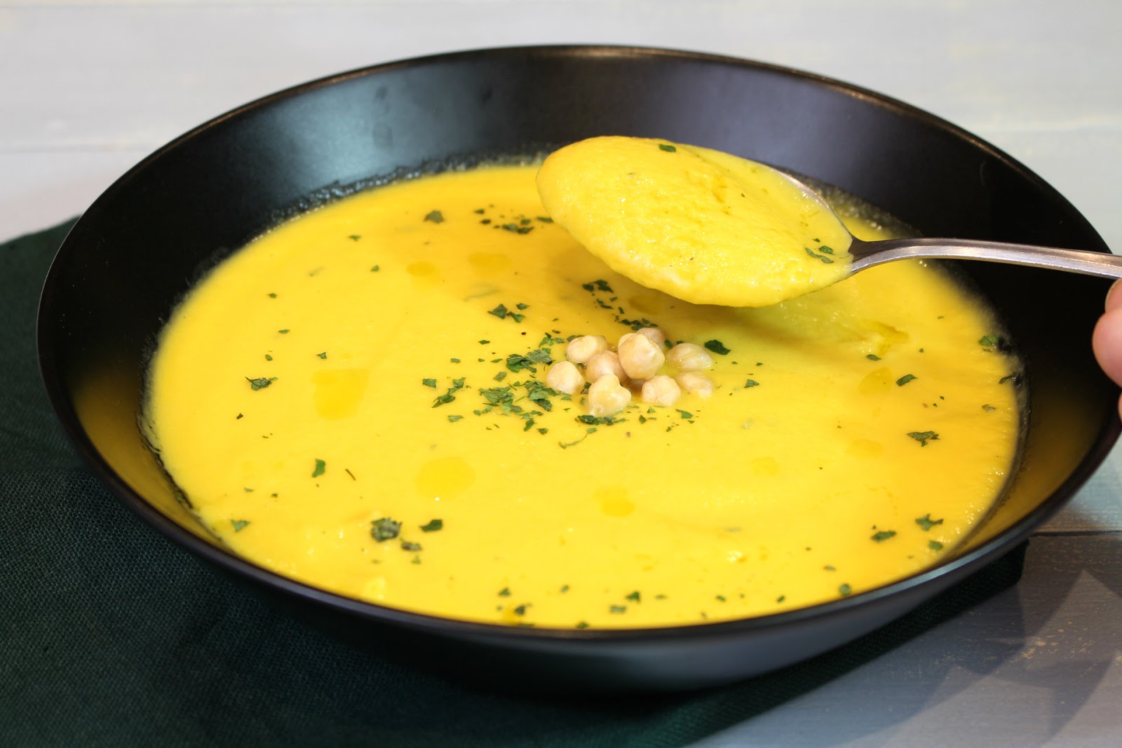 Crema de garbanzos con Thermomix Saltando la Dieta Blog de Cocina