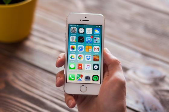 Smartphone Apple Iphone SE 4 Inci Terbaik Smartphone Apple Iphone SE 4 Inci Terbaik