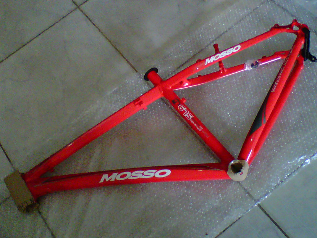 sandblasting bike frame