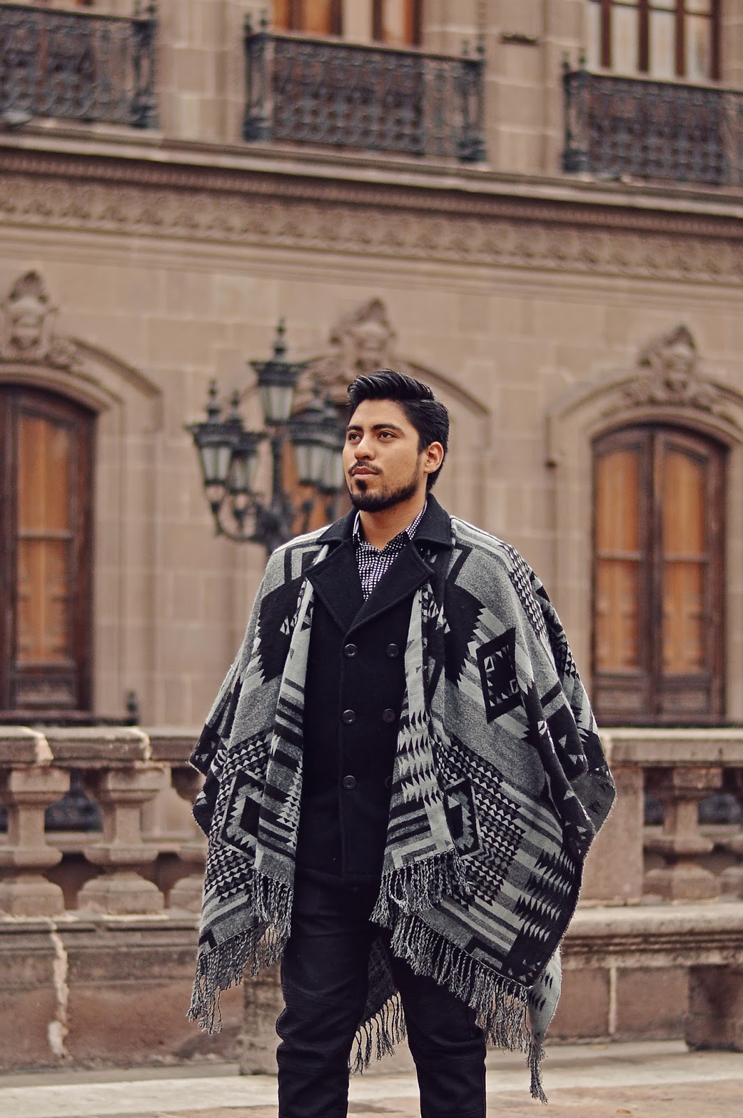 Men can wear ponchos! ImpepevelaBlog