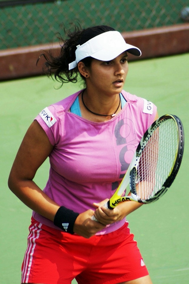 Abhishek Speaks Hot Indian Tennis Player Sania Mirza Photos