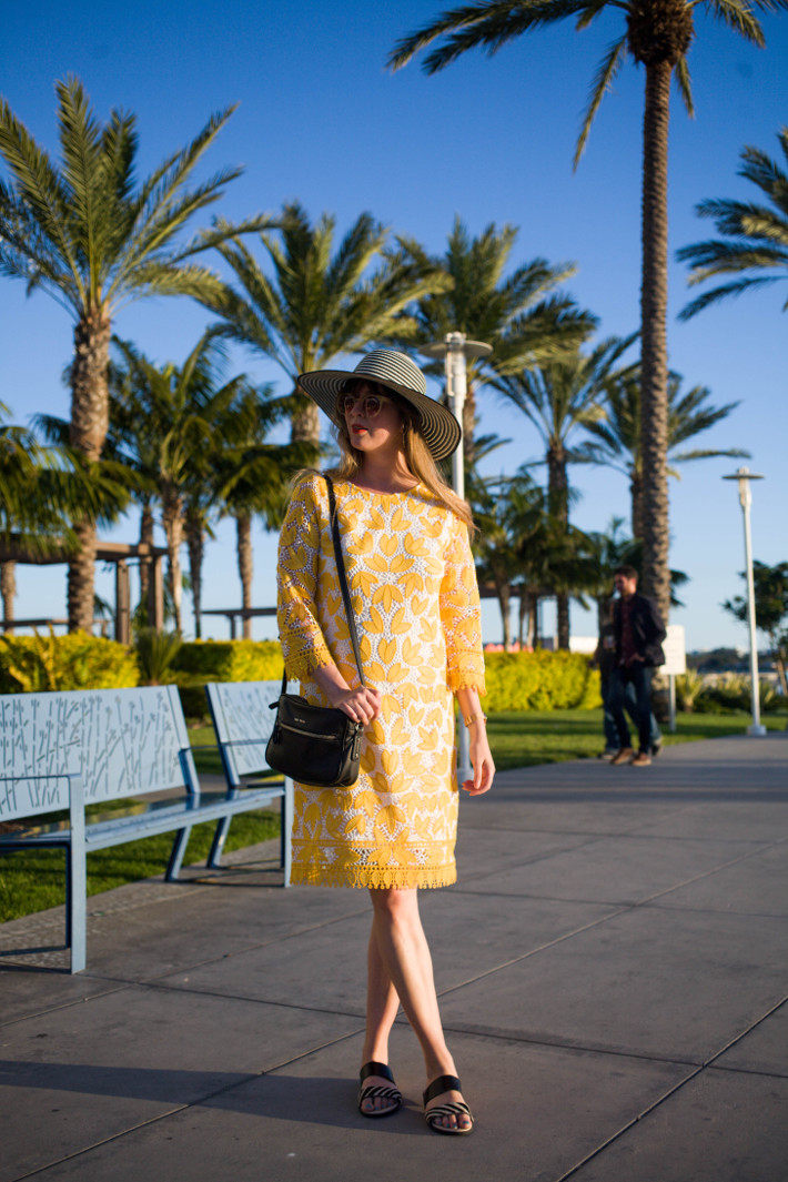 Outfit Anonyme dress in San Diego THE STYLING DUTCHMAN.