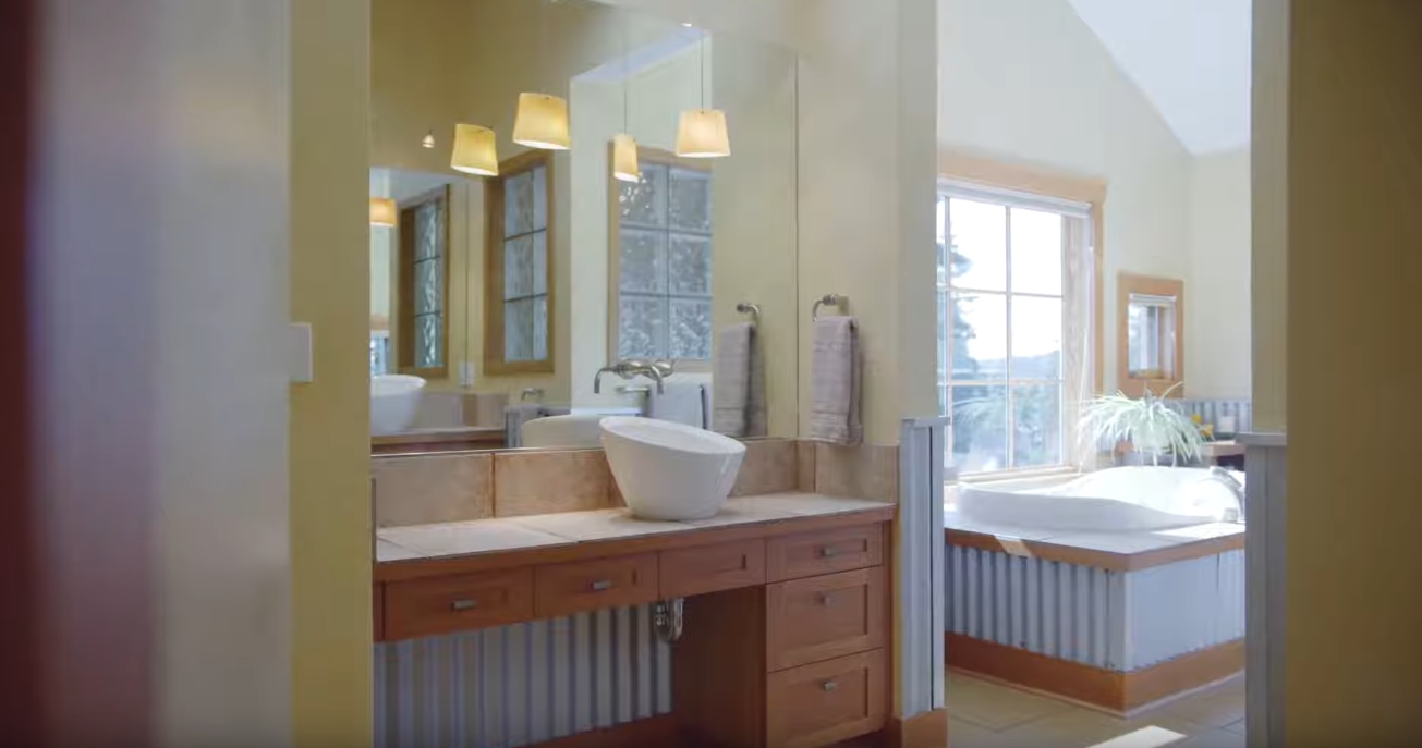 15 Photos vs. 724 14th Ave W Kirkland, WA Home Interior Design Tour