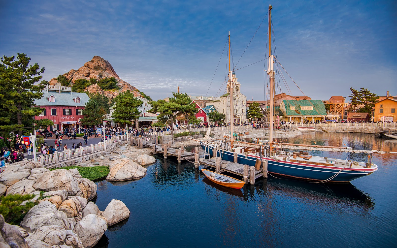 Holiday Afternoons in Cape Cod