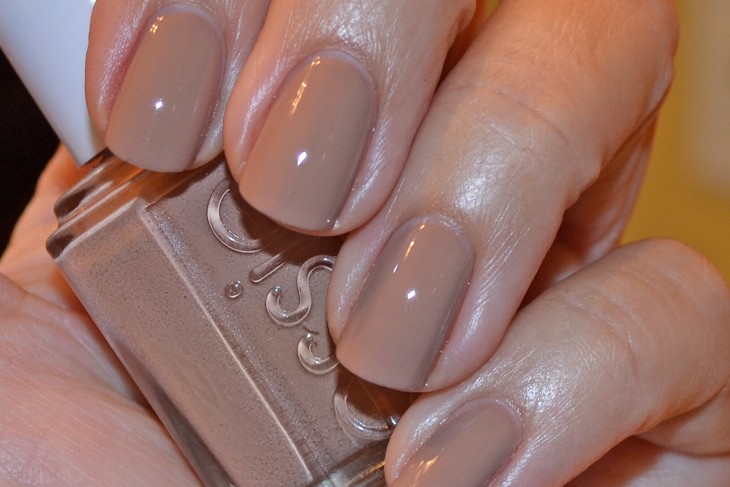 Essie Milky Way