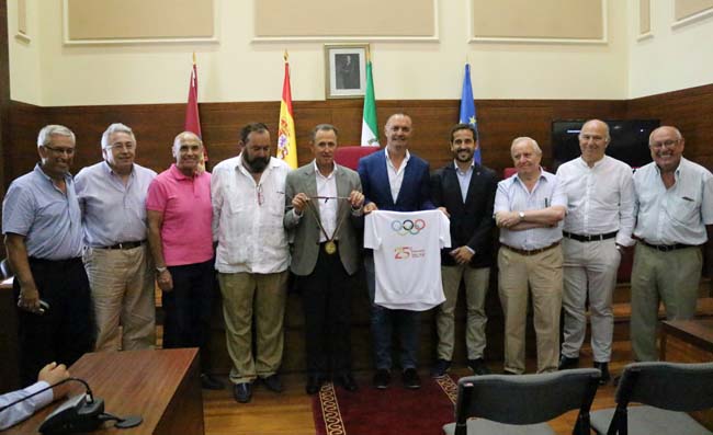 José Manuel Moreno Periñán homenajeado por su oro olímpico hace