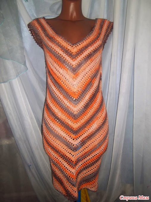 Patrones de Hermoso vestido tejido con ganchillo