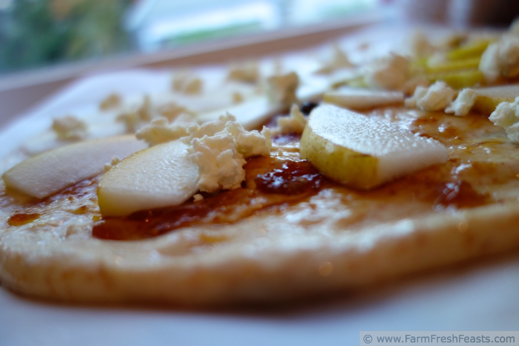 Farm Fresh Feasts Fresh Pear, Fig Jam, and Goat Cheese Pizza (Pizza night!)