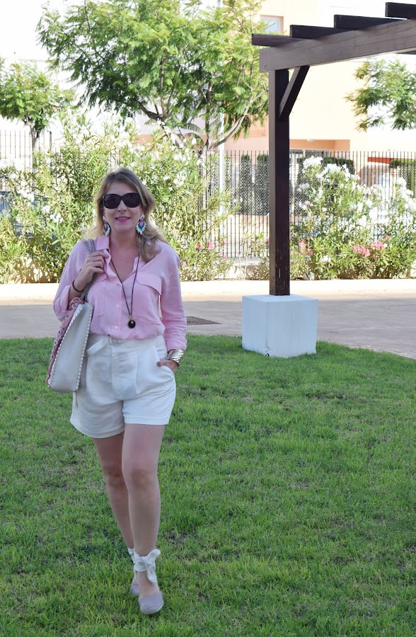 Short_blanco_blusa_rosa_summer10x10