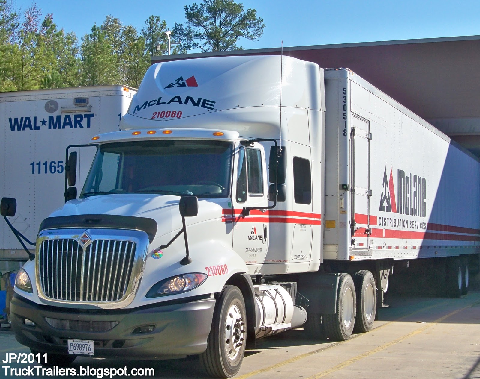 truck-trailer-transport-express-freight-logistic-diesel-mack-peterbilt