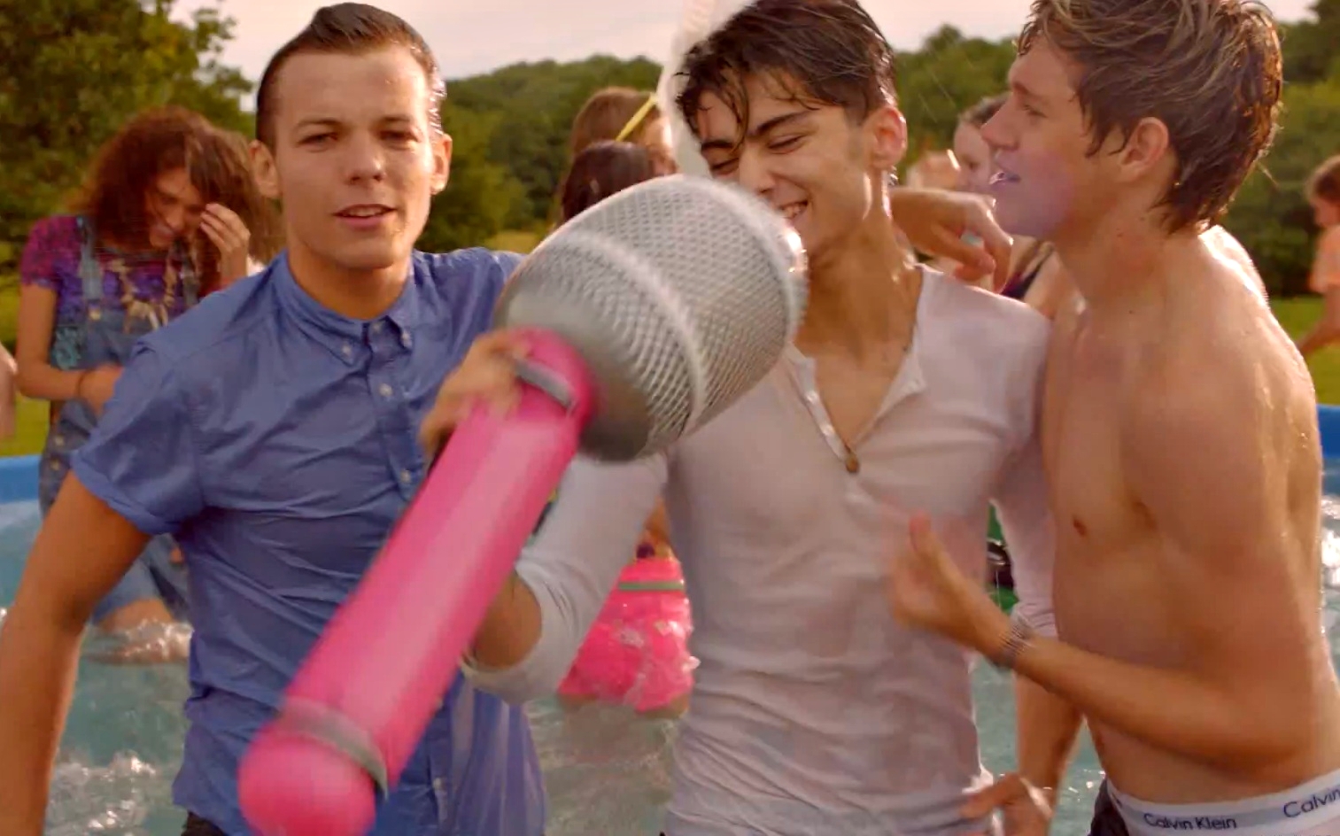 Học Tiếng Anh qua lời bài hát Live While We're Young