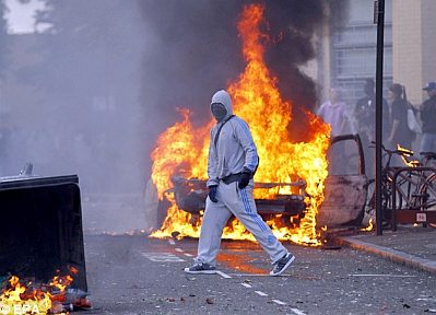 No-go zones: Youths on fire