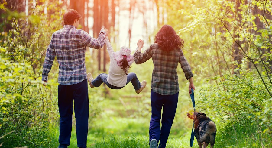 Pasear-fomenta-la-comunicacion