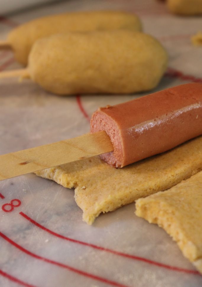 Healthy Yummy Vegan Veggie Corn Dogs (glutenfree friendly)