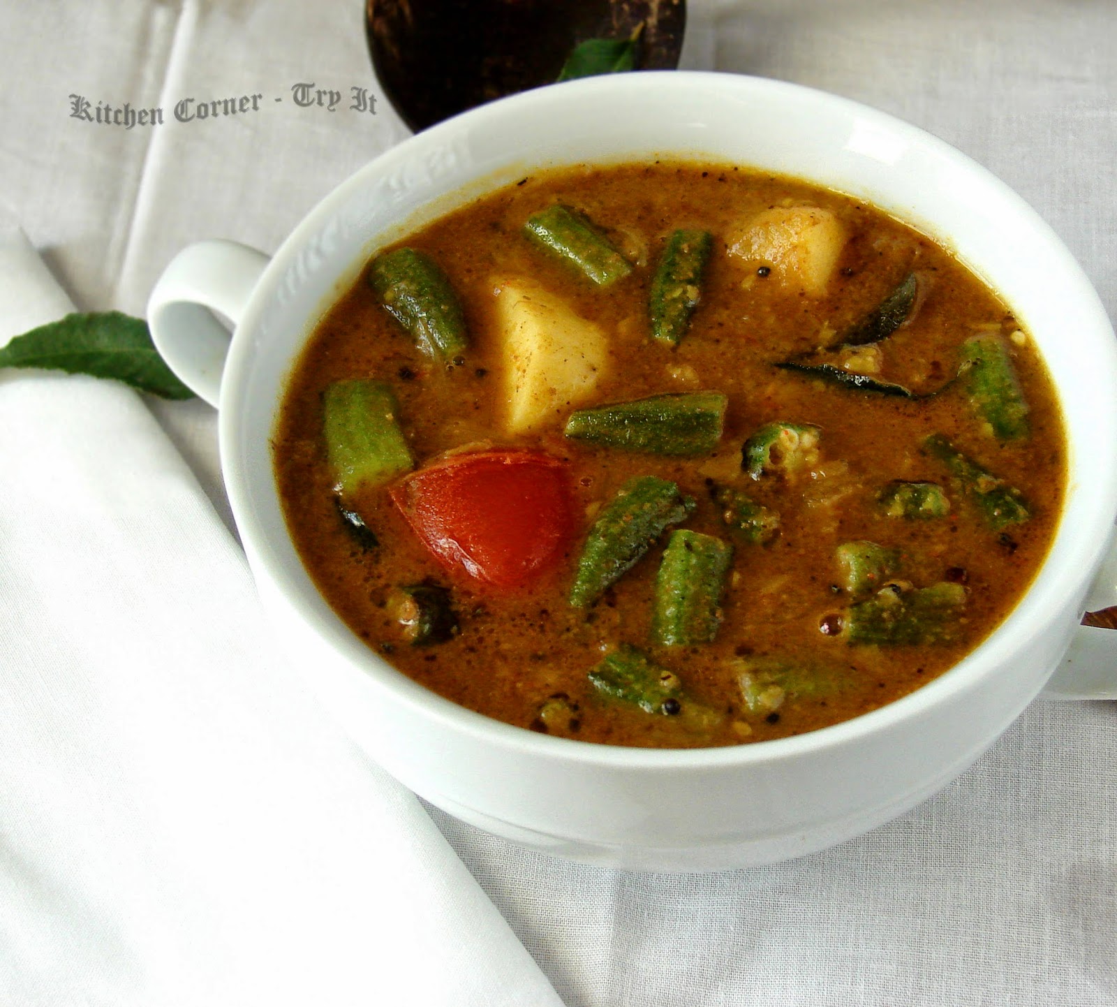 Varutharacha Vendakka Sambar