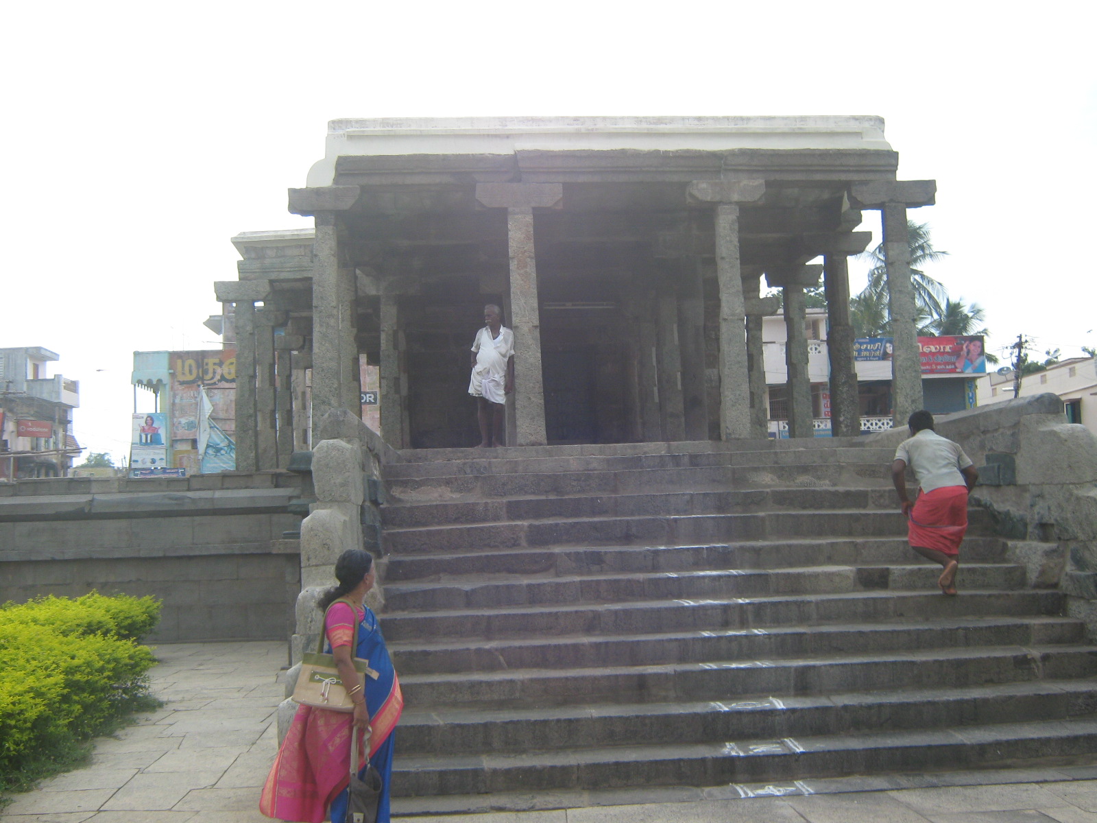 Tamilnadu Tourism: Vaikunda Perumal Temple, Uthiramerur, Kanchipuram