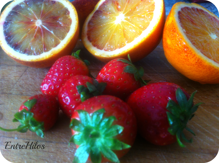 fresas y naranjas sanguinas