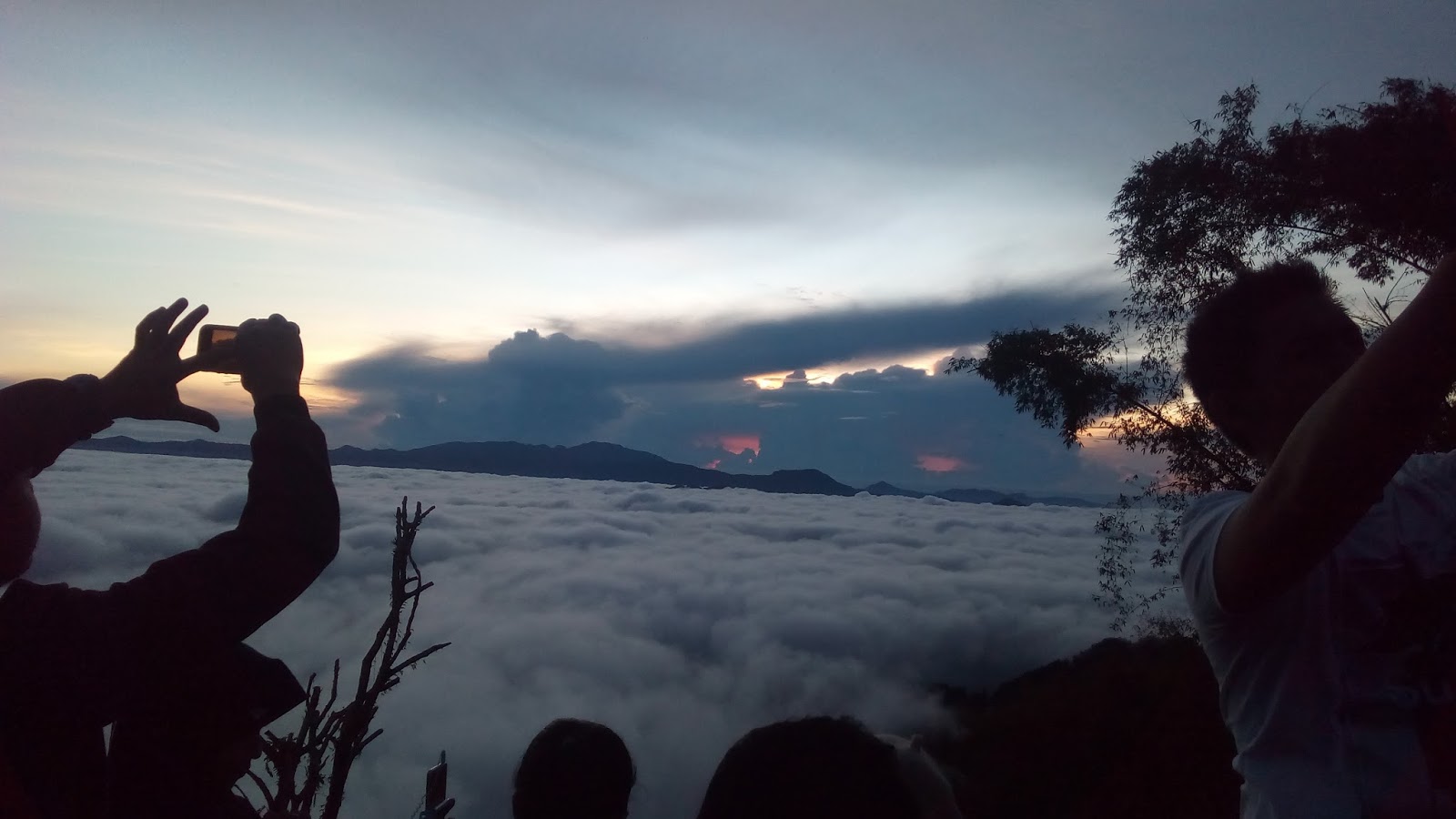 Negeri di Atas Awan Lolai Toraja Utara “Bukan Negeri Dongeng