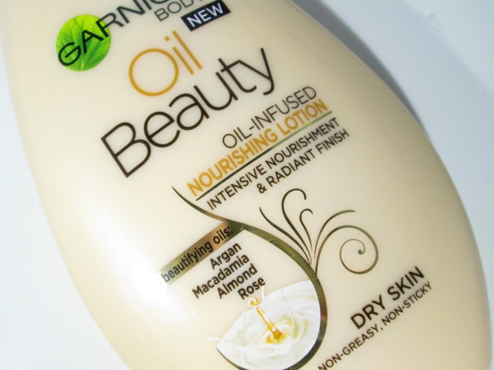 Garnier Ultimate Beauty Oil Lotion Review ♥