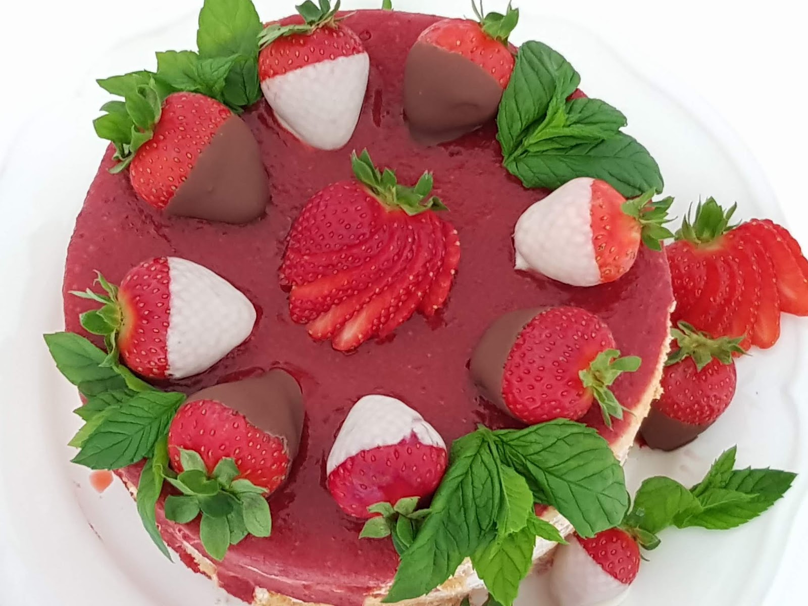 Fruchtige Erdbeer- Joghurttorte Fruchtige Erdbeer- Joghurttorte