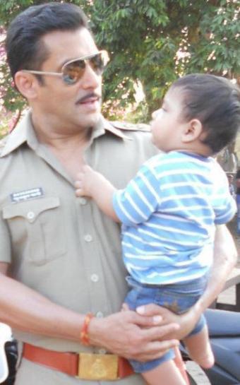 Salman Khan on location photo shoot with child