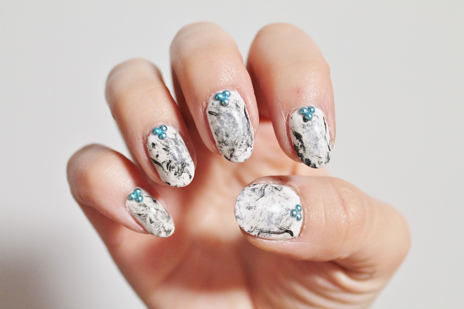 5. Paper Towel Marble Nail Art - wide 5