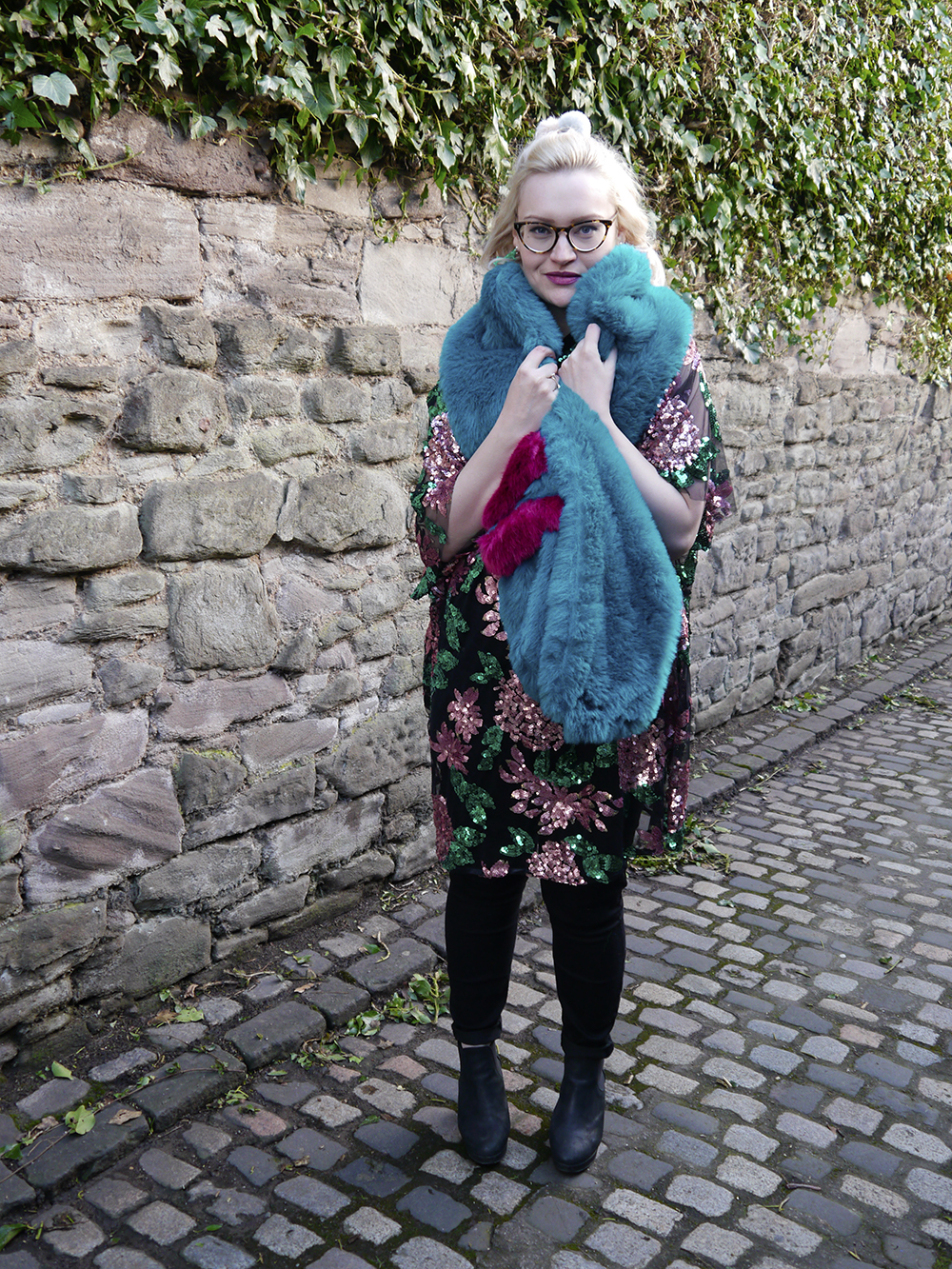 Fashion blogger Wardrobe Conversations wearing faux fur and sequin grunge trend by Isolated Heroes Fashion blogger Wardrobe Conversations wearing faux fur and sequin grunge trend by Isolated Heroes
