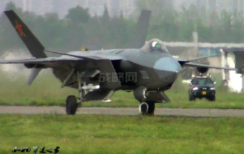J-20+2002+-+March+13J-20+Mighty+Dragon++Chengdu+J-20+fifth+generation+stealth,+twin-engine+fighter+aircraft+prototype+People's+Liberation+Army+Air+Force++OPERATIONAL+weapons+aam+bvr+missile+ls+pgm+gps+plaaf+(3).jpg