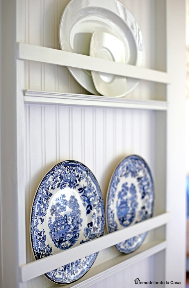DIY Plate Rack Remodelando la Casa