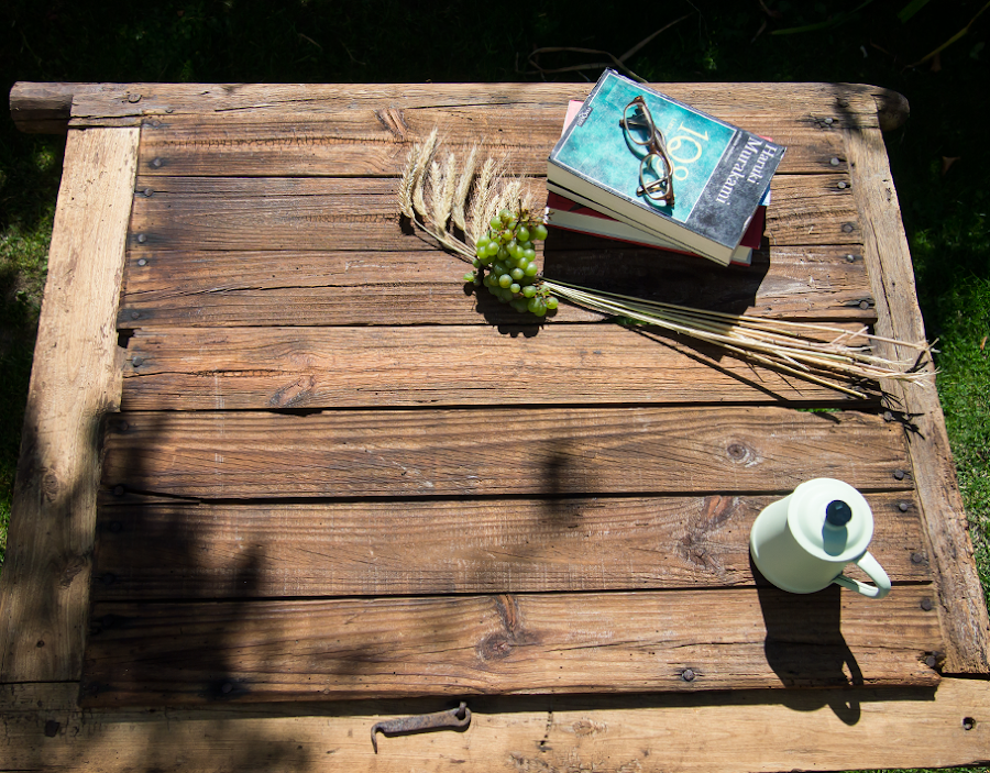 de-puerta-antigua-a-mesa