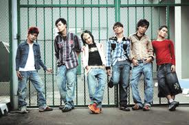 Full Real Chord: Lirik Lagu Tentang Bintang - Kangen Band