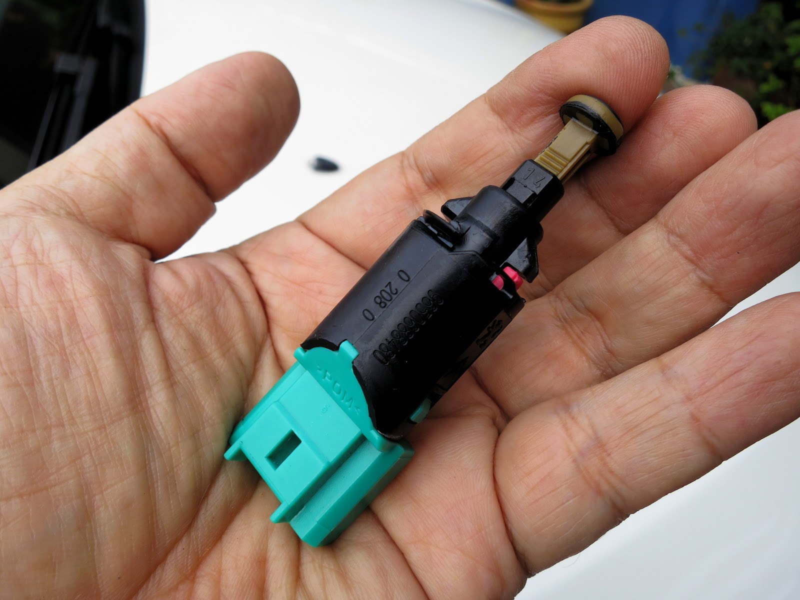 MY PEUGEOT 407 Faulty ESP/ABS switch replacement