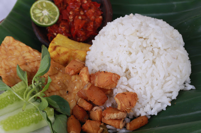 Ingin Menyendiri dari Hingar Bingar Perkotaan? Kunjungi Masalembu, Pulau Terpencil nan Elok Ingin Menyendiri dari Hingar Bingar Perkotaan? Kunjungi Masalembu, Pulau Terpencil nan Elok