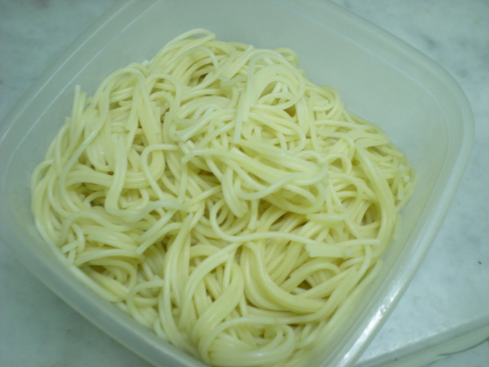 Munna & Mittoo's Kitchen Chronicles.. Spaghetti with Kidney beans