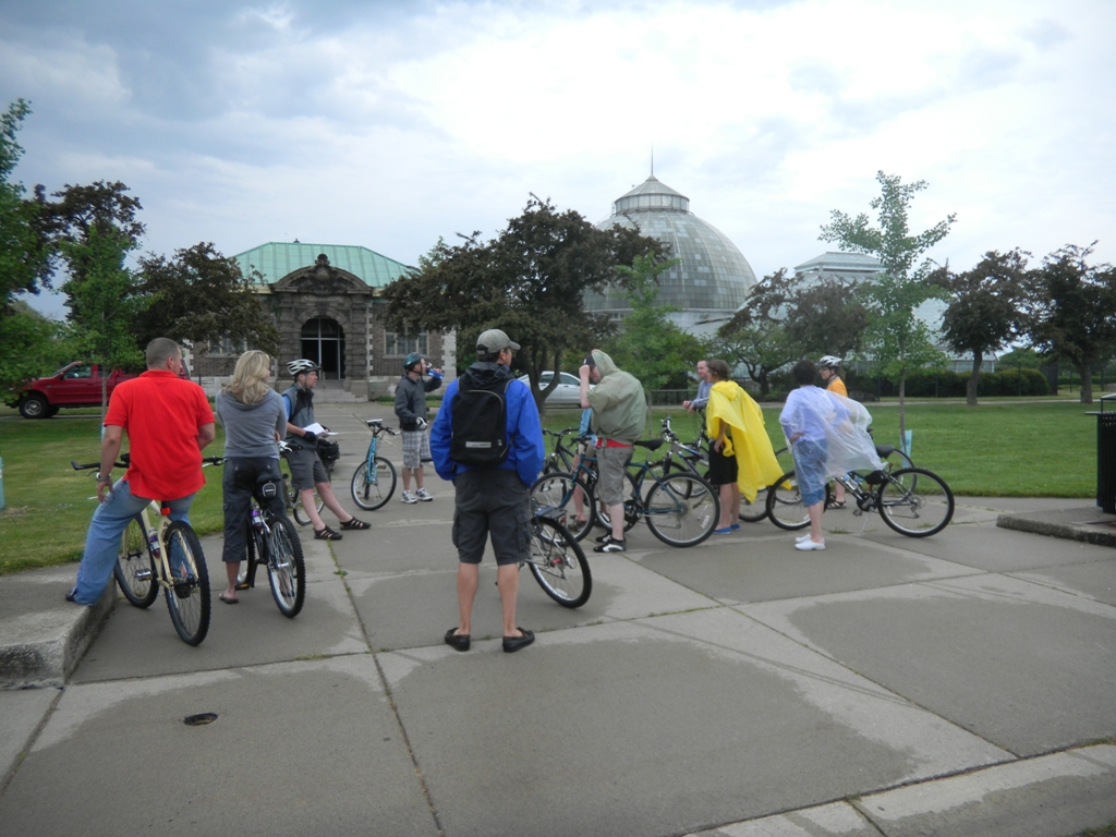 Detroit Experience Detroit Bike Tour with Motor City Bike and Brew