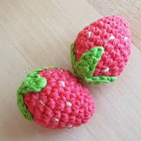 PATRON GRATIS FRESA AMIGURUMI 31033