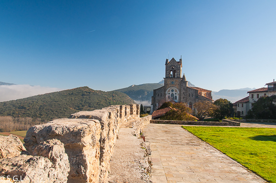 Iglesia de San Vicente en Frias, el pueblo mas pequeña de España