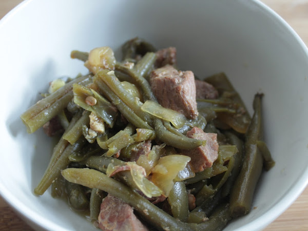Fake it till you make it! (Southern Smothered Green Beans in the crock pot)